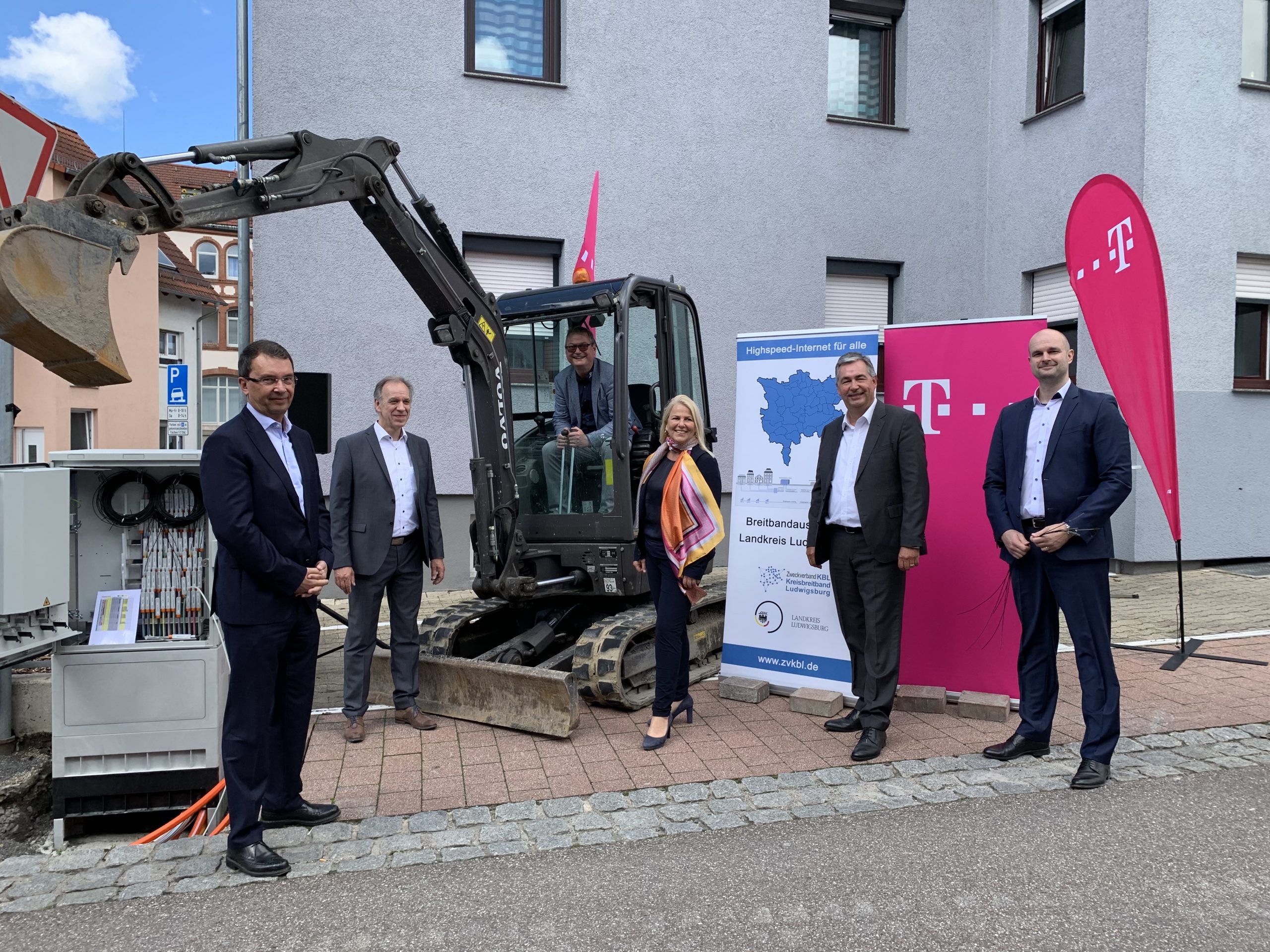 Telekom Startet Glasfaser Ausbau In Gemmrigheim Gigabit Region Stuttgart